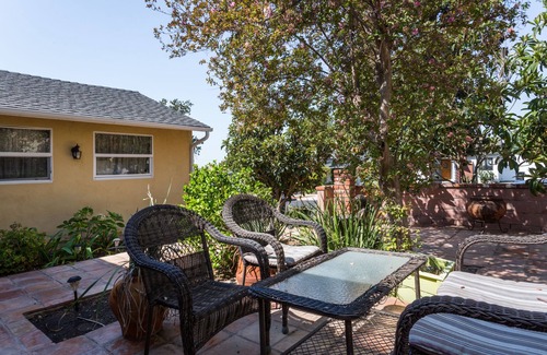 Burbank House | The perfect getaway to an enchanted garden