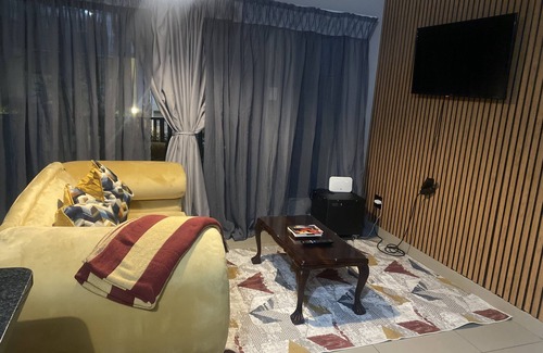 Greater Johannesburg Metropolitan Area Apartment | The perfect haven for a stay-cation when you need to bask in some peace & quiet