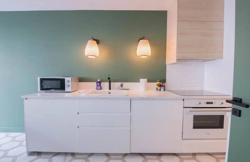 Quartier de l'Ecole-Militaire Apartment | The Perfect Haven for a group of 10 near Invalides!