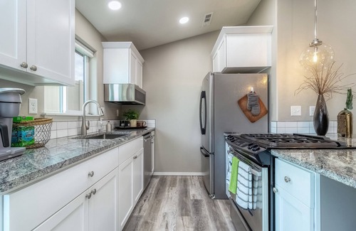College Place House | The perfect landing place!