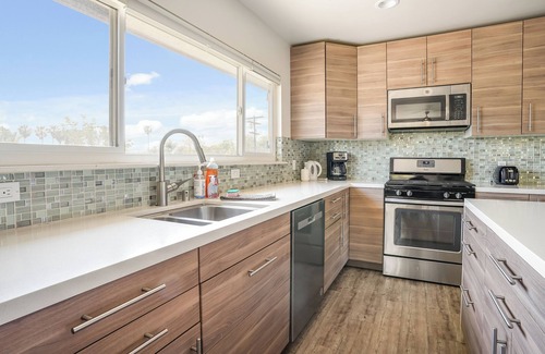 Encinitas House | The Perfect large Family Beach Getaway! 3 Min Walk To Beach - Family reunions!