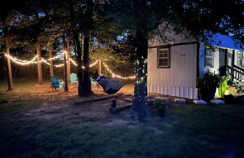 Broken Bow Cottage | The perfect little getaway-Cozy Studio