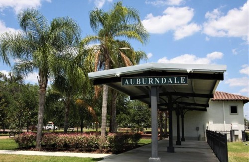 Auburndale Apartment | The Perfect Package of Space, Style and Comfort