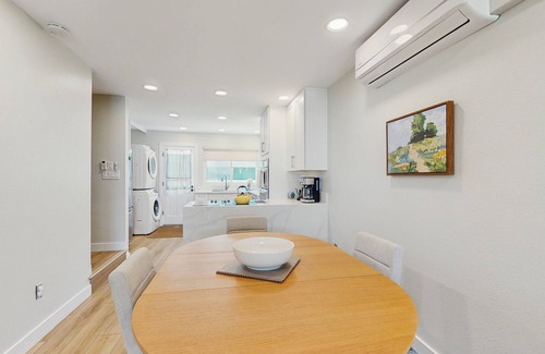 Crown Point Condo | The Perfect San Diego Getaway – Beachfront Bliss, Comfort, and Convenience Await