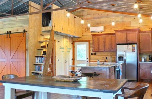 Bryan House | The Perfect Secluded Hangout!