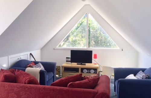Newhaven House | The Pet Friendly Phillip Island Boathouse - Waterfront