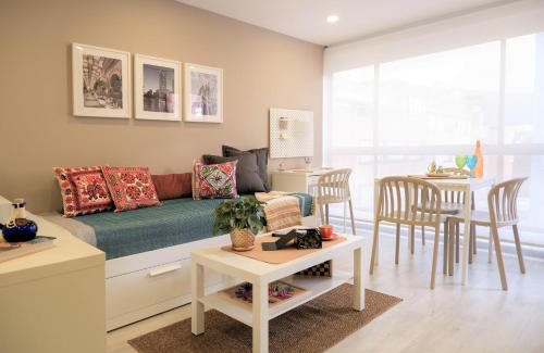 Usaquen Apartment | The Petit Flat - Bright & stylish studio apartment near Unicentro