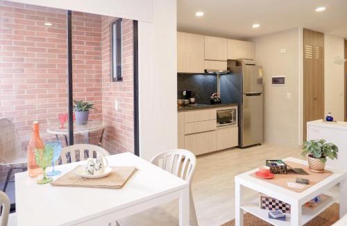 Usaquen Apartment | The Petit Flat - Bright & stylish studio apartment near Unicentro