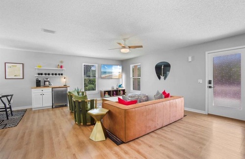 St. Augustine House | The Pick - Hot Tub - Walk to Amp, Mins to Beaches and Historic Downtown