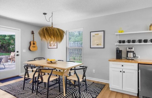 St. Augustine House | The Pick - Hot Tub - Walk to Amp, Mins to Beaches and Historic Downtown