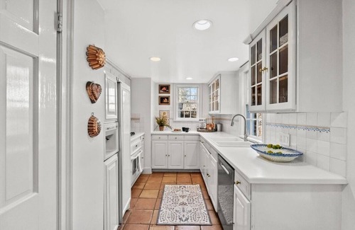 Old Town Alexandria House | The Piedmont - Historic Home with Colonial Charm