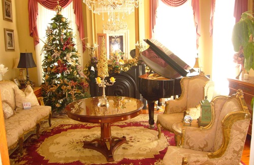 Natchez Bed & Breakfast | The Pillars in Natchez B&B