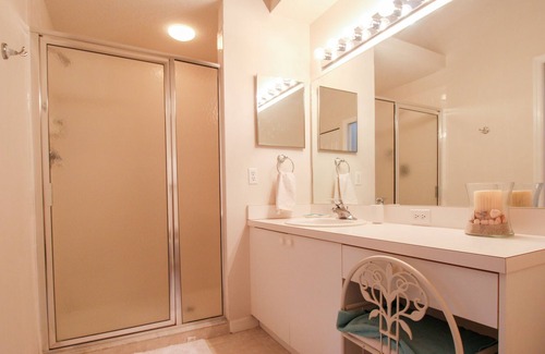 Sarasota Condo | The Pin-Seeker: Lakefront condo.