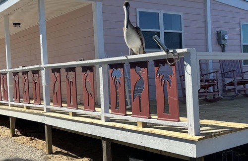 Long Beach Cottage | The Pink cottage on West Beach, water front , short walk to beach