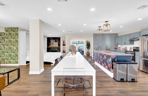 Deer Valley House | THE PINK FLAMINGO - HEATED POOL!