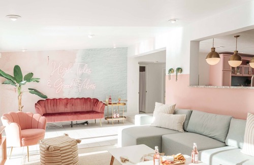 South Corals House | The Pink Flamingo