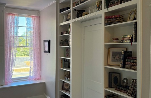 Conway House | The Pink House est. 1892