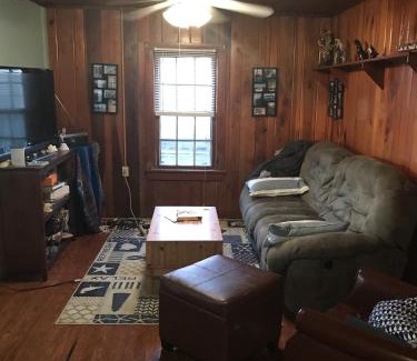 Kitty Hawk House | The Pirates' Retreat cottage