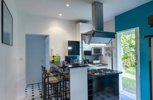 Etang Sale Les Bains House | "The Pirogue Basin"