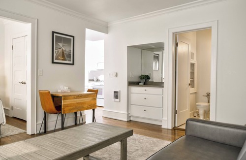 Yankee Hill Apartment | The Plaza Hotel