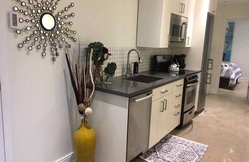 The Pocket House | The Pocket: Beautiful Basement Suite on the Subway