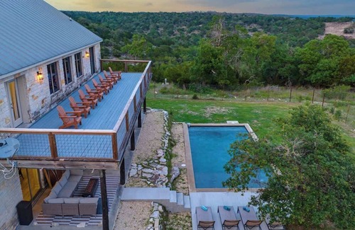 Fredericksburg House | The Point-Hill Country Views-Pool+Hot Tub