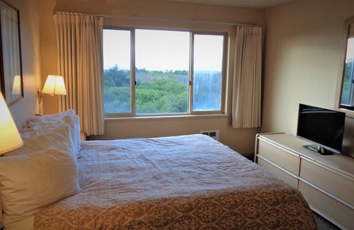Ocean Shores Resort | The Polynesian Resort