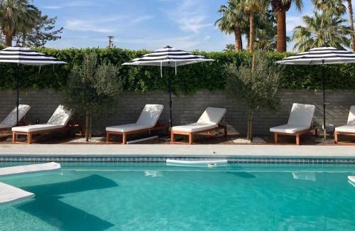 Tahquitz River Estates House | The Pom Pom House