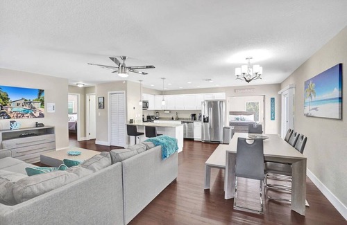 Beachway Estates Villa | The Pompano Beach House