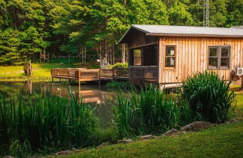Flag Pond Cabin | The Pond House - Separate Location-No Pets - Glamping Retro