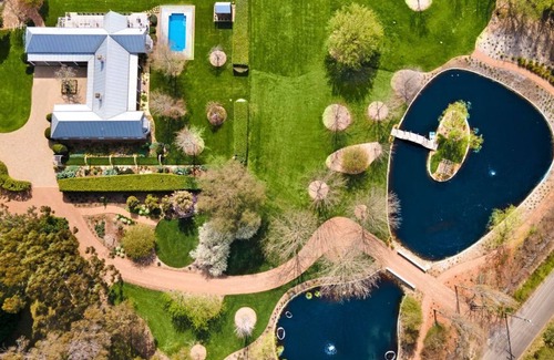 Glenquarry House | The Ponds, country views as far as the eye can see 10 minutes to Bowral
