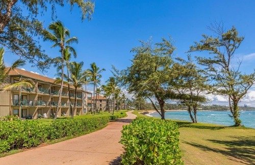 Kapaa Resort | The Pono Kai Resort in Kauai 2 Bedroom Ocean View Unit Sleeps 6