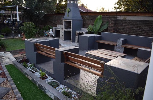 Germiston Apartment | The Pool house