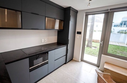 Sunset Beach Apartment | The Pool-Suite @ Ocean 9