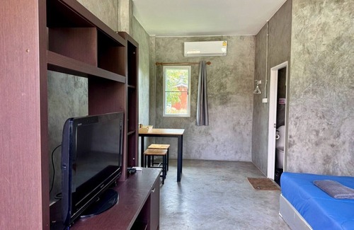 Khanong Phra Resort | The Poom Cafe Resort Khao Yai