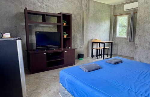 Khanong Phra Resort | The Poom Cafe Resort Khao Yai