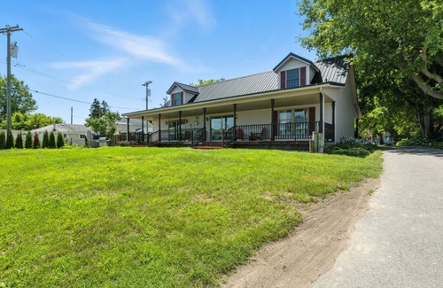 Lakeport Apartment | The Porchlight – Lakeport