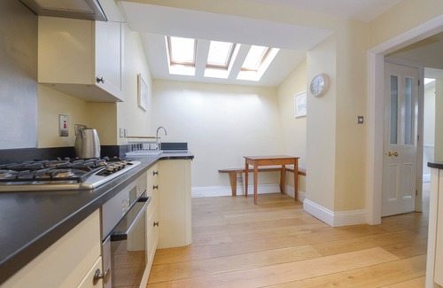 Newton Ferrers Cottage | THE PORTHOLE, pet friendly, luxury holiday cottage in Newton Ferrers