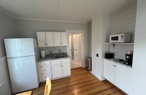 Phippsburg House | The Porthole - Seaside Suite on Popham Beach!