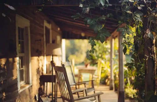 Farmington Cabin | The Portico Cabin at High Shoals