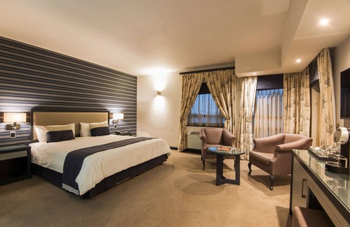 Victoria and Alfred Waterfront Hotel | The Portswood Hotel