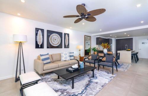 Port Douglas Apartment | The Posh Penthouse With Stunning Rooftop Oasis, Free Parking And WIFI