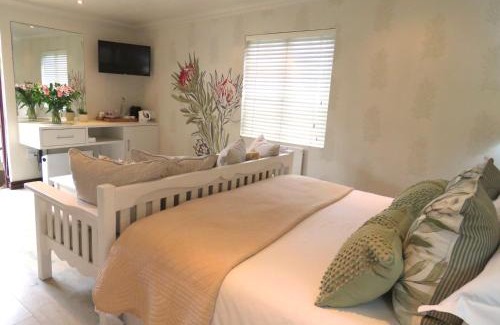 Hermanus Bed & Breakfast | The Potting Shed Guest House