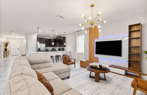 Davenport Apartment | The Power-Up Palace 9BR Home with Private Pool