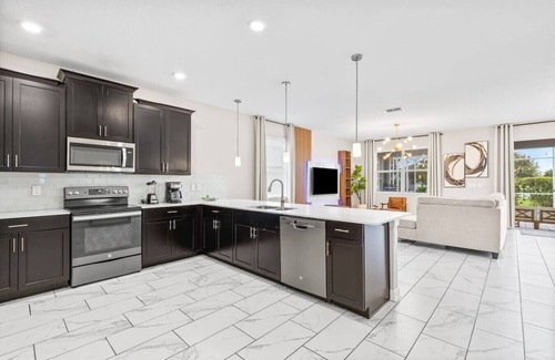 Davenport Apartment | The Power-Up Palace 9BR Home with Private Pool