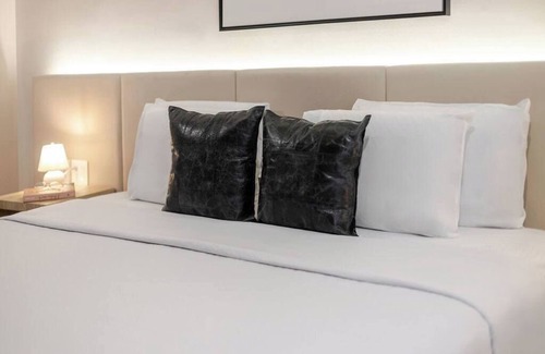 Gay Village Hotel | The Prada King Room – MTL Centre