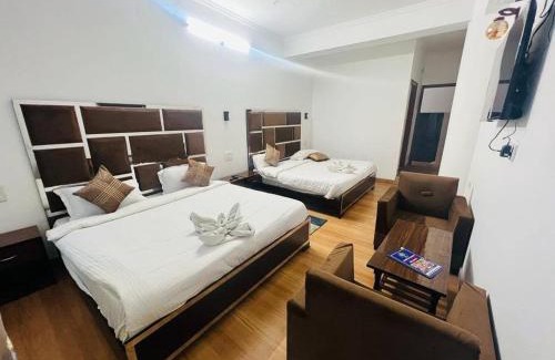 South West Hotel | The Precesion Palace Hotel Near IGI Airport