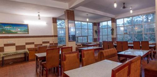South West Hotel | The Precesion Palace Hotel Near IGI Airport