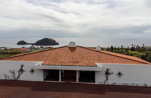 Vila Franca do Campo Ski Chalet | The Princess Ring View