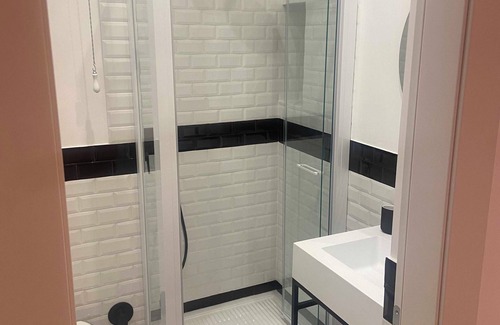 Esquilino Apartment | The Prince Suite: Renovated 3-bedroom/2-bathroom in Central Rome With AC